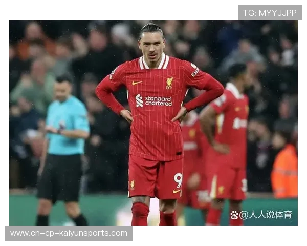 利物浦外线包夹压制强烈，努涅斯头球稍偏